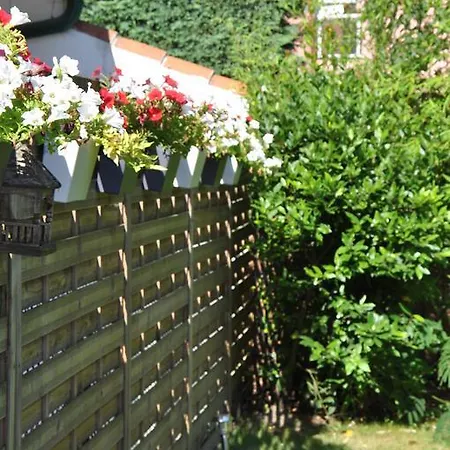 Chez Phil Et Dom Bed & Breakfast 3*