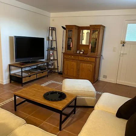 Chez Phil Et Dom Bed & Breakfast 3*