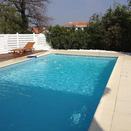 Chez Phil Et Dom Bed & Breakfast Biarritz