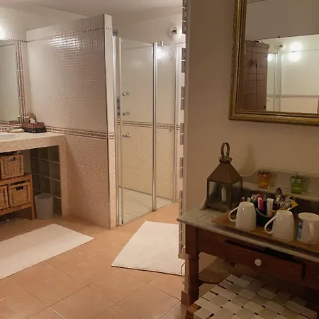 Bed & Breakfast Chez Phil Et Dom 3*