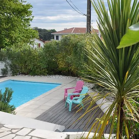 Chez Phil Et Dom Bed & Breakfast 3*