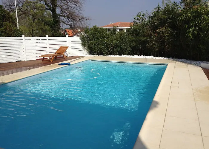 Chez Phil Et Dom Bed and Breakfast Μπιαρίτζ