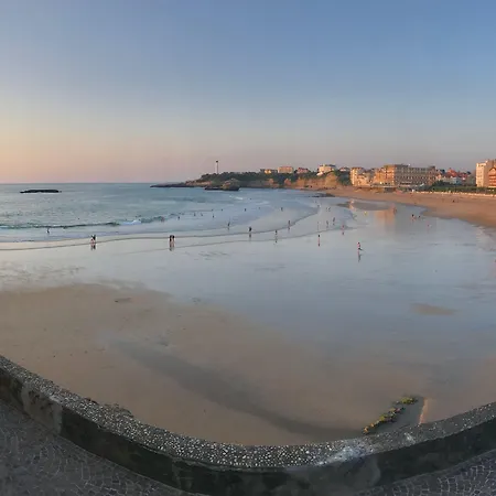 Chez Phil Et Dom 3* 比亚里茨