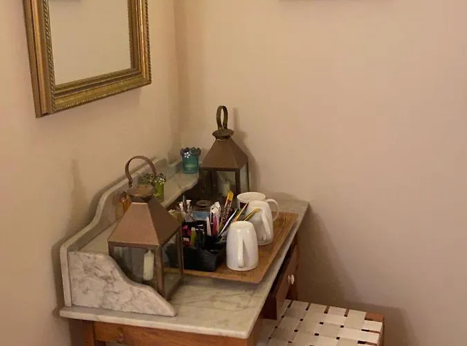 Chez Phil Et Dom Bed & Breakfast 3*